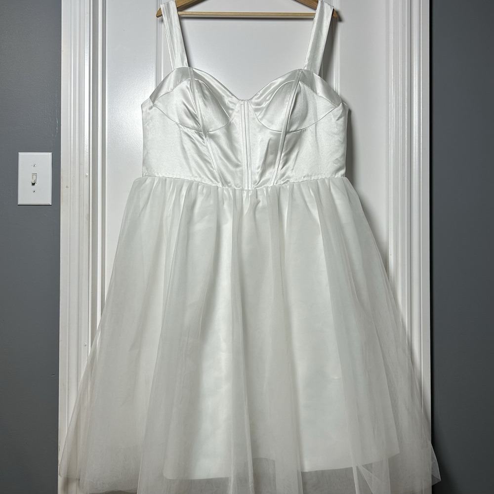 Cocomelody White Satin Sweetheart Bodice Tulle Skirt  Short Bridal Wedding Dress